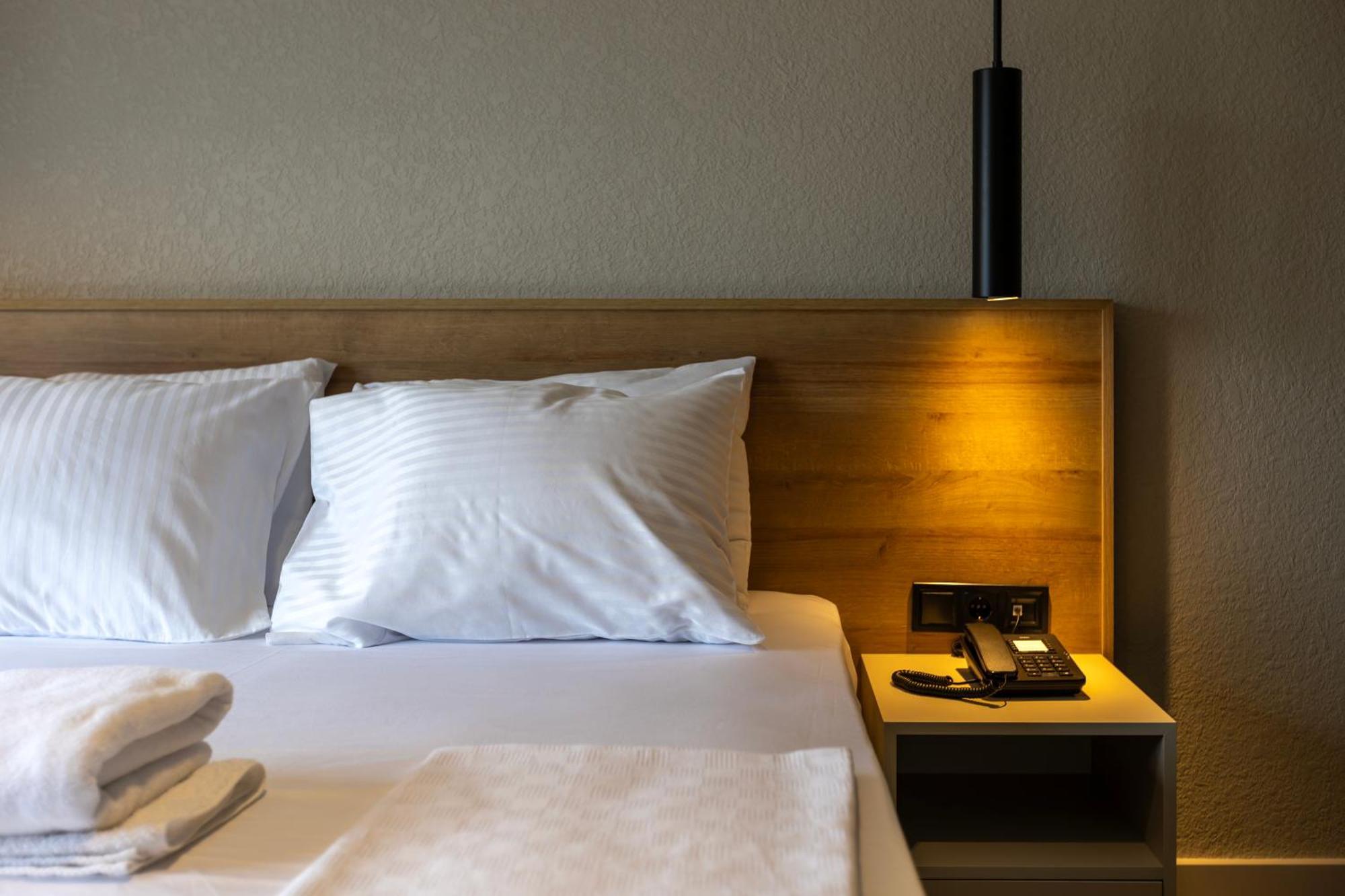 7inn Hotel *